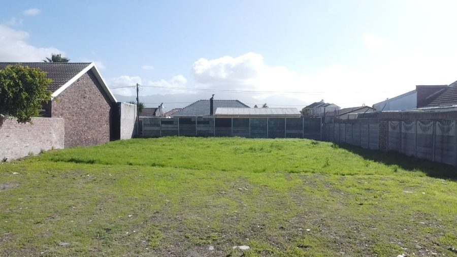 Commercial Property for Sale in Grassy Park Western Cape